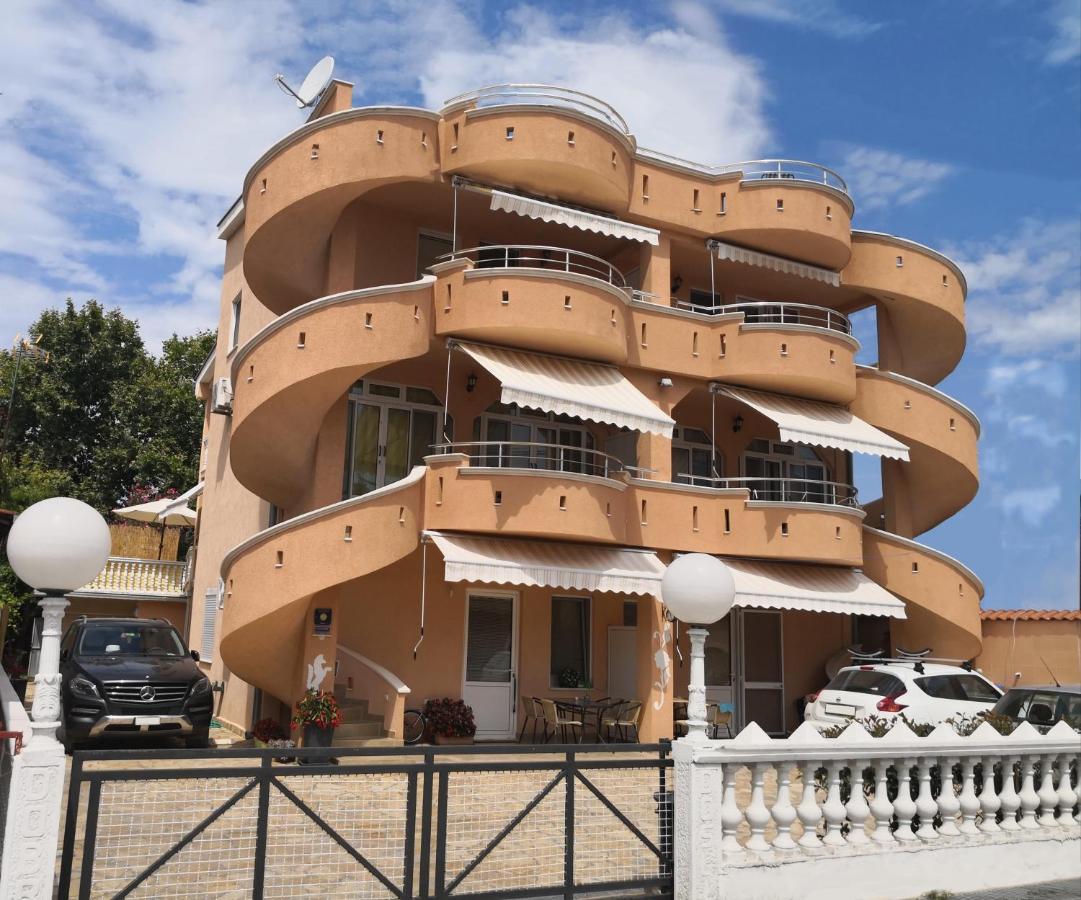 Apartments Montenegrina Ulcinj Exterior foto