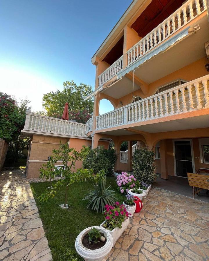 Apartments Montenegrina Ulcinj Exterior foto