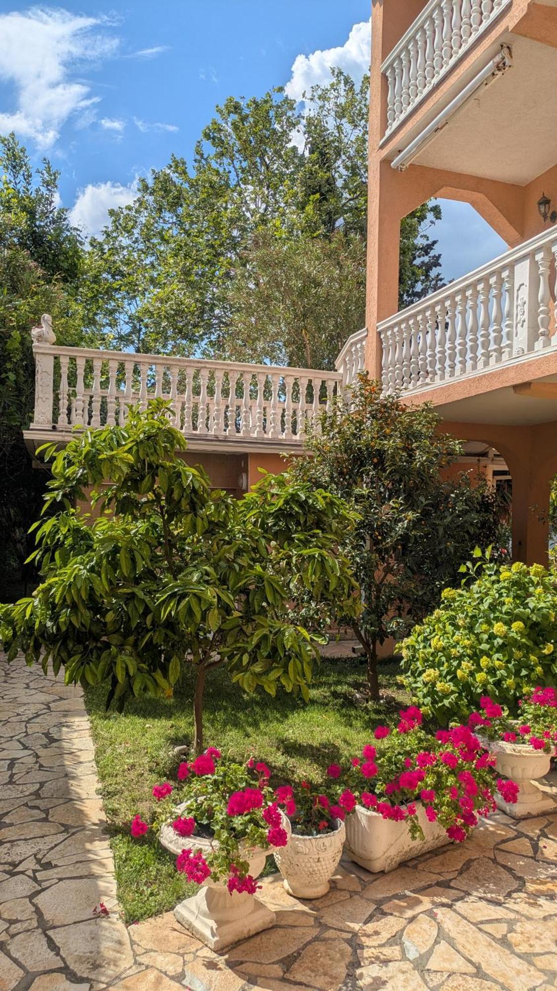 Apartments Montenegrina Ulcinj Exterior foto